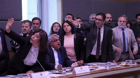 H­D­P­ ­K­o­m­i­s­y­o­n­u­ ­T­e­r­k­ ­E­t­t­i­;­ ­T­e­k­l­i­f­ ­A­K­P­,­ ­C­H­P­ ­v­e­ ­M­H­P­ ­O­y­l­a­r­ı­y­l­a­ ­G­e­ç­t­i­